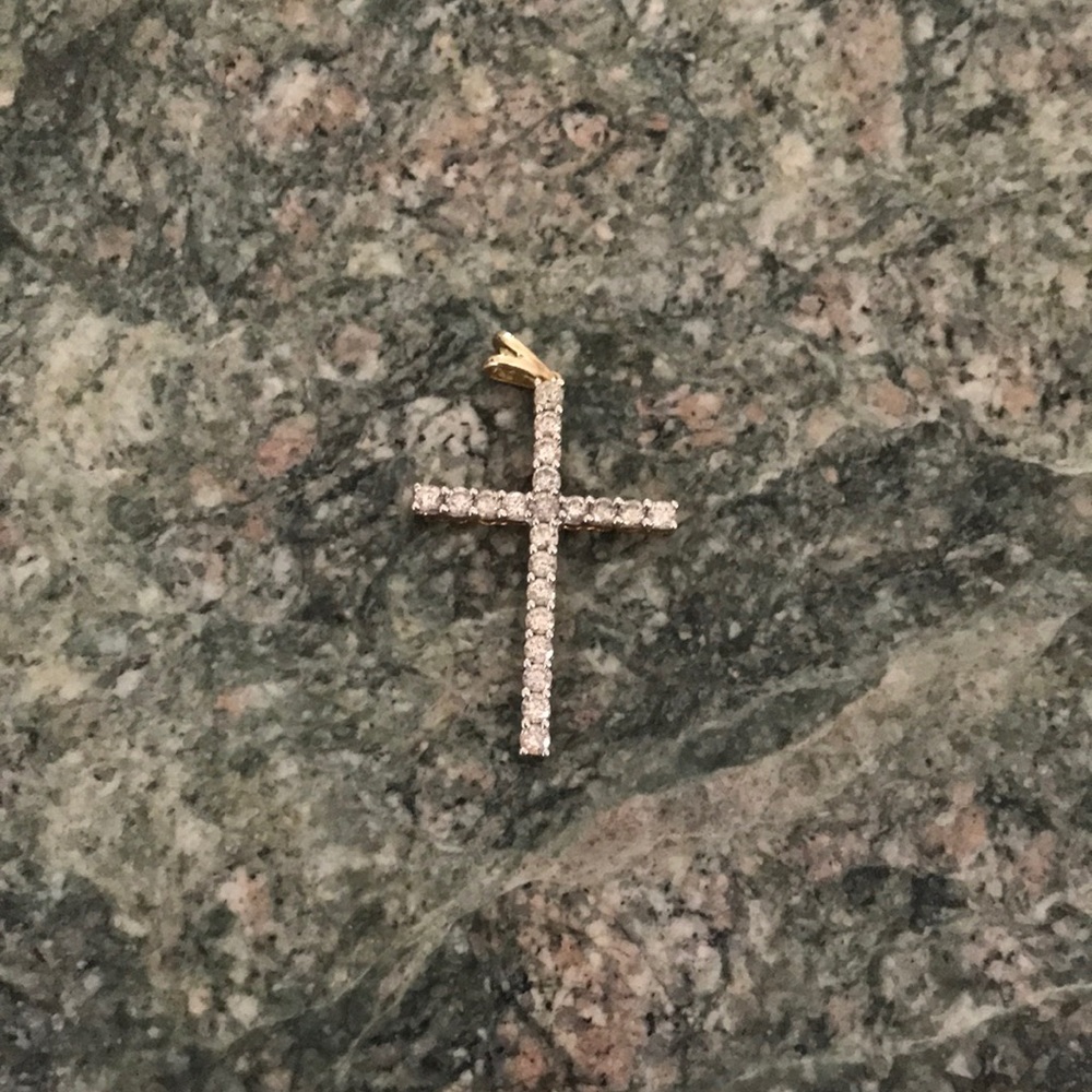 Diamond pendent